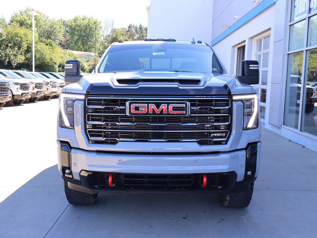 Certified 2025 GMC Sierra 3500 AT4 w/ AT4 Premium Plus Package AWD/4WD image 5