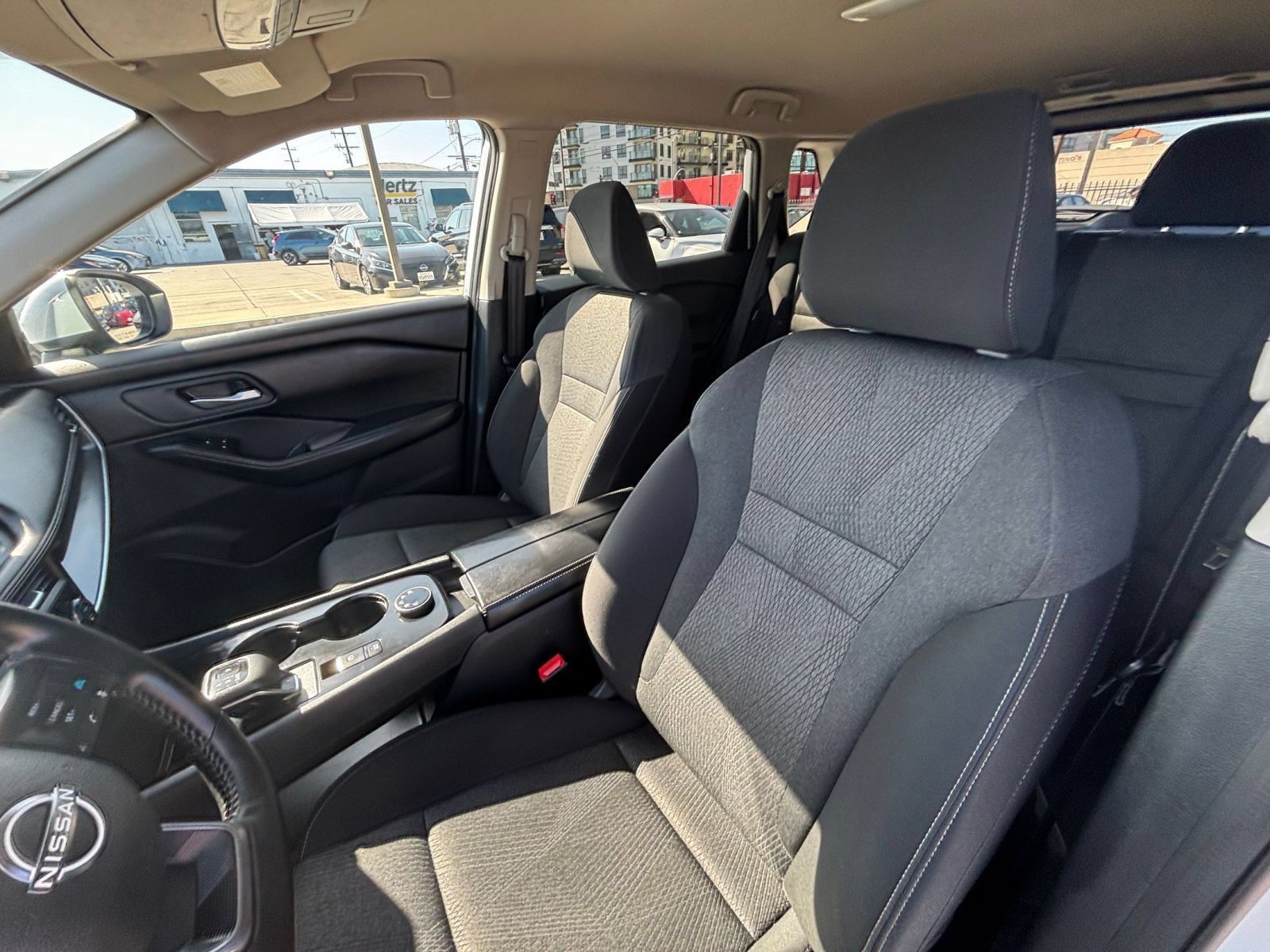 Used 2025 Nissan Rogue SV AWD/4WD image 37