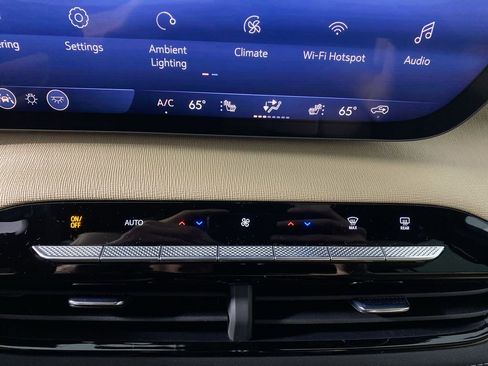 Used 2026 Buick Enclave Preferred AWD/4WD image 18