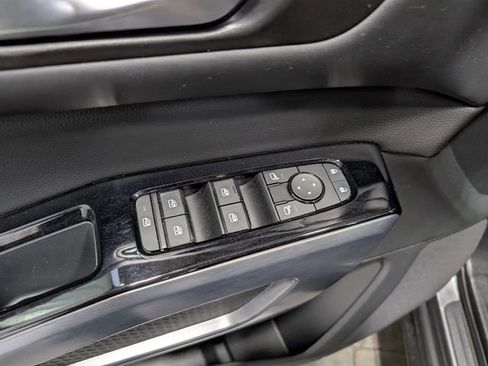 Used 2023 Nissan Pathfinder SL w/ SL Premium Package AWD/4WD image 15