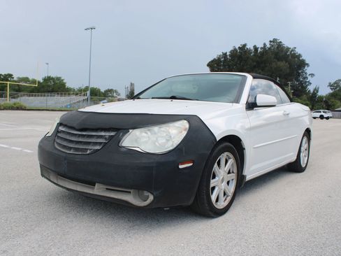 Used 2008 Chrysler Sebring Touring w/ Special Touring Group FWD image 3