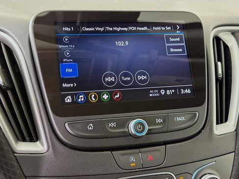Used 2025 Chevrolet Malibu LT FWD image 16