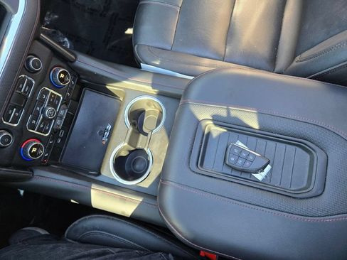 Used 2022 Chevrolet Tahoe RST w/ Luxury Package AWD/4WD image 39