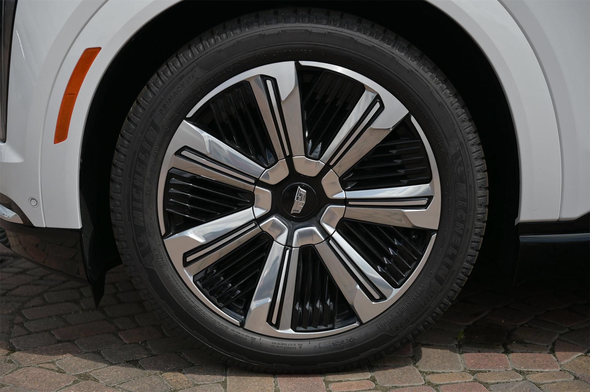 New 2025 Cadillac Escalade IQ Luxury 2 AWD/4WD image 27