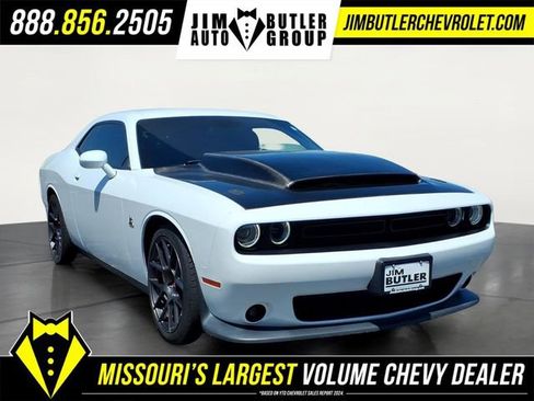 Used 2016 Dodge Challenger R/T Scat Pack w/ Sound Group II RWD image 27