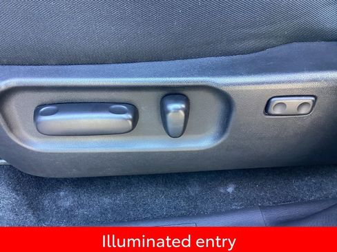 Used 2022 Toyota Tacoma TRD Sport image 16