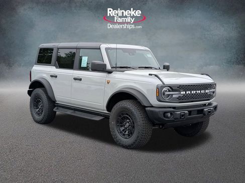 New 2026 Ford Bronco Badlands AWD/4WD image 3