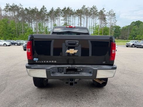 Used 2011 Chevrolet Silverado 2500 LT w/ Interior Plus Package AWD/4WD image 5