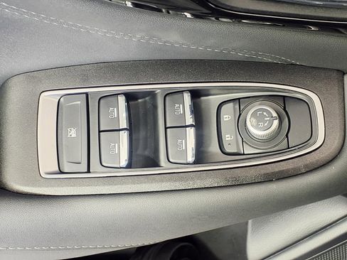 Used 2025 Subaru Outback Limited image 17