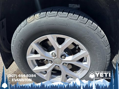 Used 2022 Jeep Grand Cherokee L Limited AWD/4WD image 10