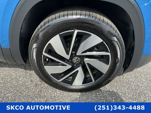 Used 2025 Volkswagen Atlas SE AWD/4WD image 9