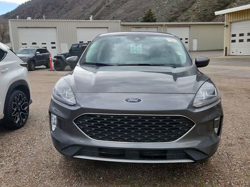 Used 2022 Ford Escape SEL w/ Equipment Group 302A image 2