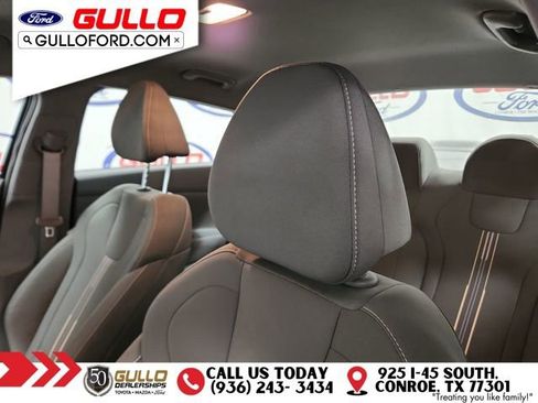 Used 2025 Hyundai Elantra SEL image 17