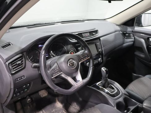 Used 2018 Nissan Rogue SV w/ Premium Package AWD/4WD image 15