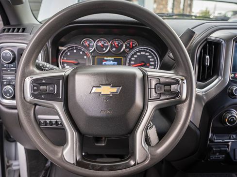 Used 2020 Chevrolet Silverado 3500 LT image 16