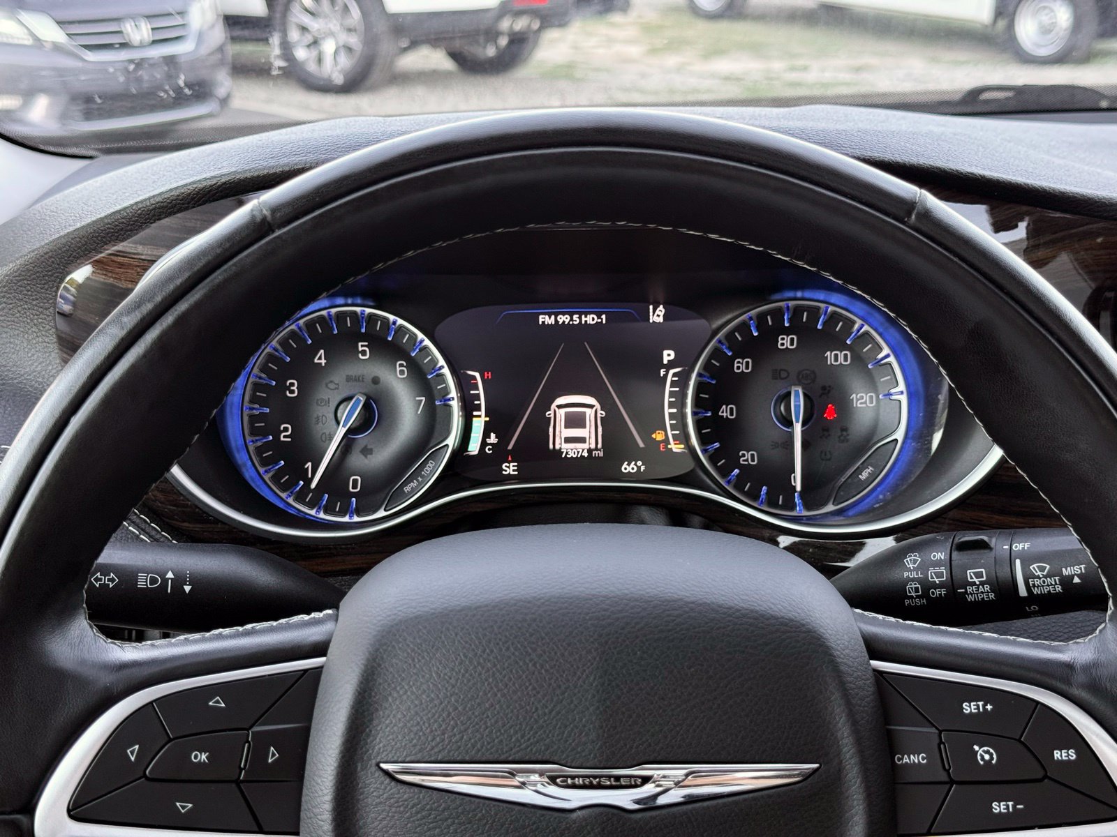 Used 2022 Chrysler Pacifica Limited FWD image 38