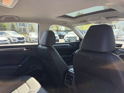 Used 2017 Volkswagen Passat 1.8T SE FWD image 24