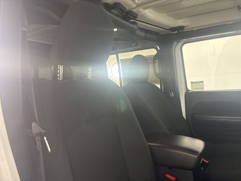 Used 2020 Jeep Gladiator Sport w/ Quick Order Package 24S image 26