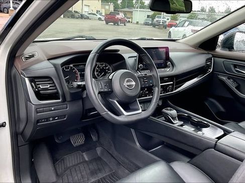 Used 2023 Nissan Rogue SL FWD image 14