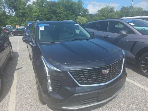 Used 2023 Cadillac XT4 Premium Luxury AWD/4WD image 3