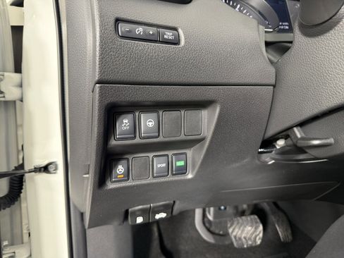 Used 2022 Nissan Rogue Sport SV w/ Technology Package image 22