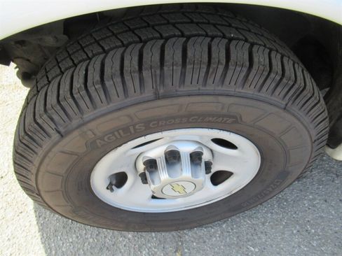 Used 2014 Chevrolet Express 2500 image 37