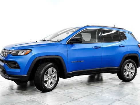 Used 2022 Jeep Compass Latitude AWD/4WD image 4