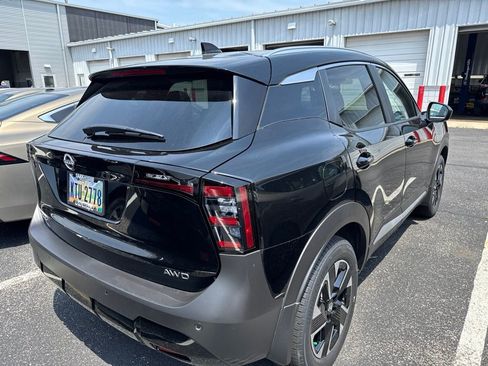 Used 2026 Nissan Kicks SV w/ SV Premium Package AWD/4WD image 4