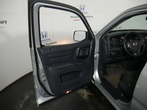 Used 2013 Honda Ridgeline Sport image 9