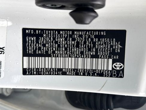 Used 2016 Toyota Corolla L image 30