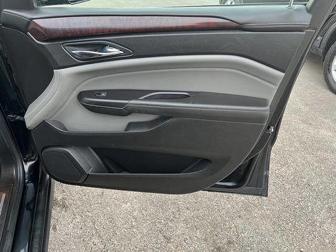 Used 2011 Cadillac SRX Premium FWD image 17