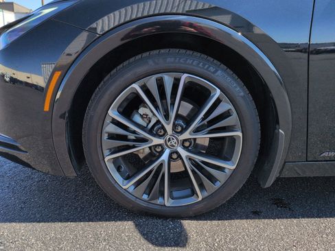 Used 2026 Toyota Prius XLE image 33