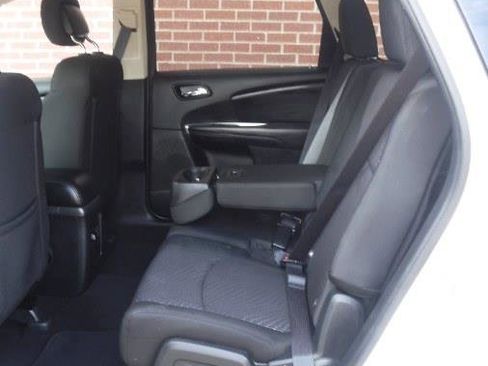 Used 2017 Dodge Journey SE image 14