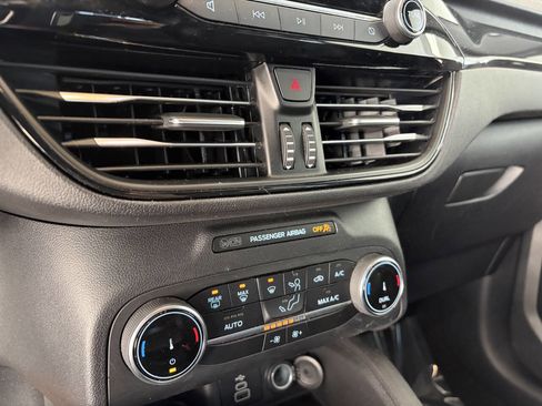 Used 2025 Ford Escape ST-Line image 11