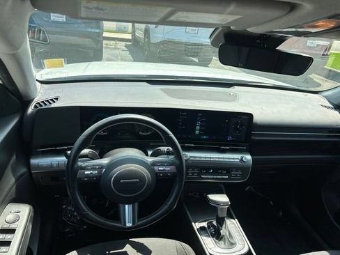 Used 2025 Hyundai Kona SEL FWD image 26