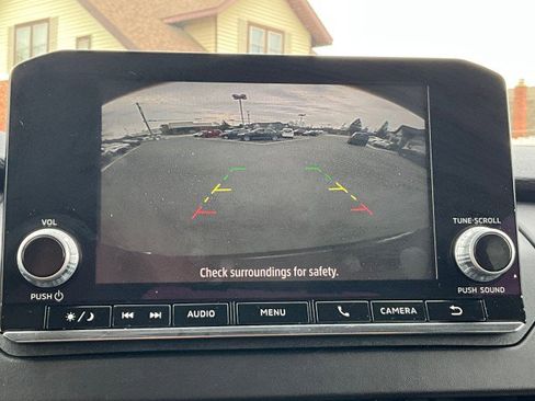 Used 2024 Mitsubishi Outlander ES FWD image 19