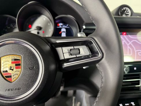 Certified 2025 Porsche Macan S image 22