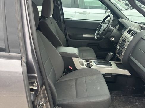 Used 2011 Ford Escape XLT w/ Class II Trailer Tow Pkg AWD/4WD image 19