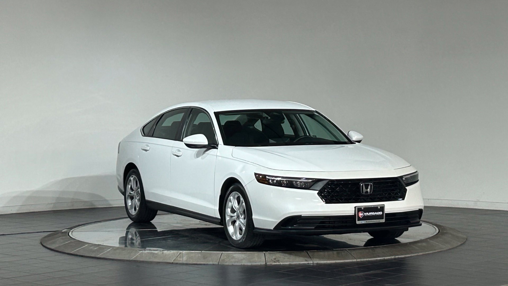 Used 2023 Honda Accord LX image 2