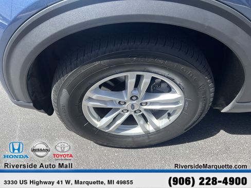 Used 2020 Ford Explorer XLT w/ Class III Trailer Tow Package AWD/4WD image 11