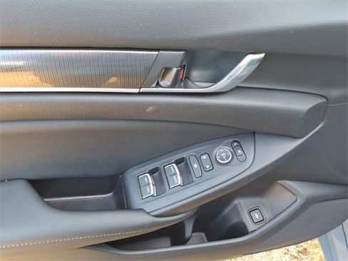 Used 2021 Honda Accord Sport image 13