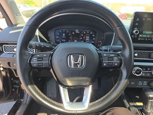 Used 2023 Honda Civic Touring image 17