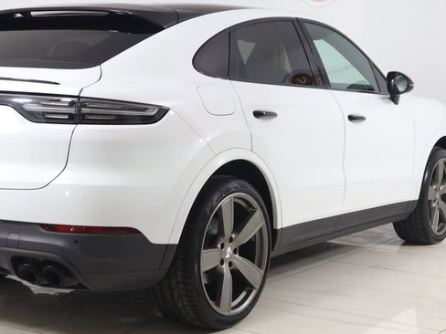 Used 2020 Porsche Cayenne AWD/4WD image 54