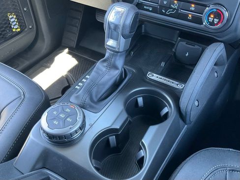 Used 2026 Ford Bronco Badlands AWD/4WD image 39