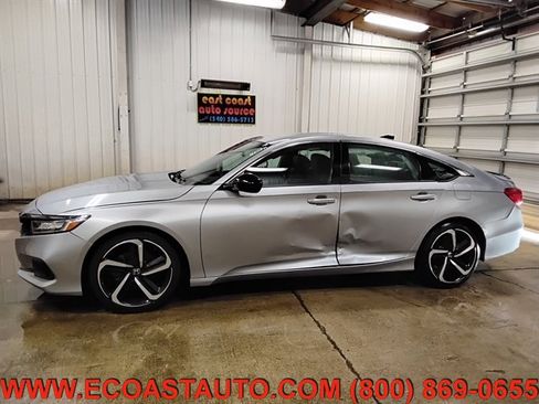 Used 2022 Honda Accord Sport image 2