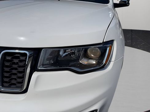 Used 2020 Jeep Grand Cherokee Limited AWD/4WD image 10