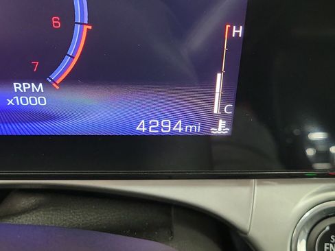 Used 2025 Chevrolet Trax LT image 26