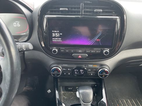 Used 2023 Kia Soul GT-Line w/ GT-Line Technology Package image 17