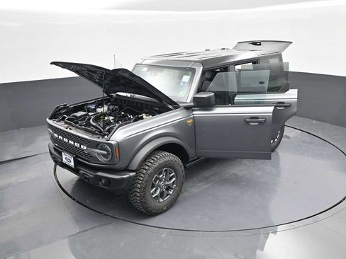 New 2025 Ford Bronco Badlands image 64