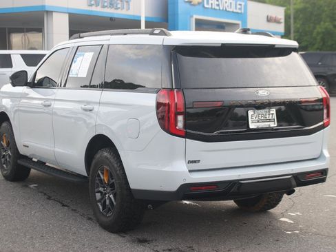 Used 2025 Ford Expedition Tremor AWD/4WD image 5